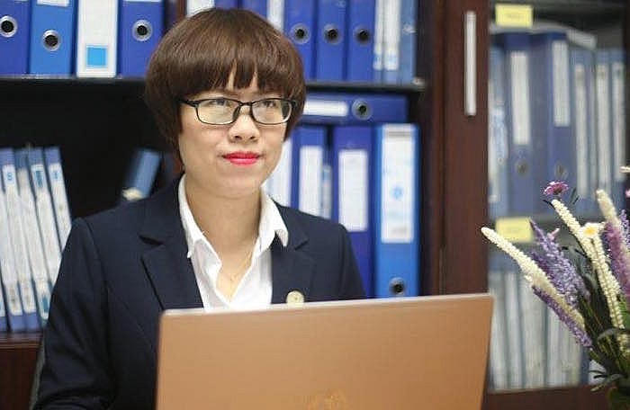 Luật sư Lê Hằng - Chuyên gia tư vấn doanh nghiệp tại TAT Law Firm.