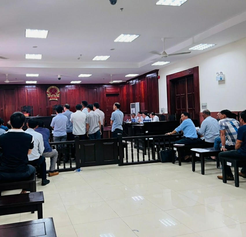 7 bị cáo tại phiên phúc thẩm TAND Cấp cao TP Hồ Chí Minh.