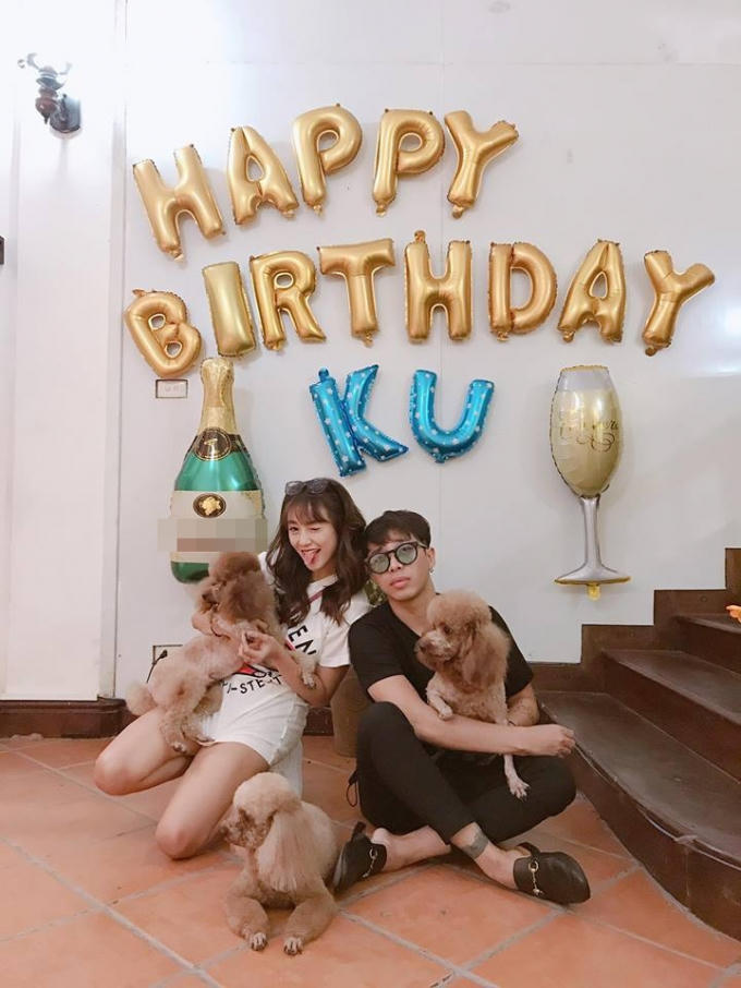 Hot girl Salim khiến fan bật cười với khoảnh khắc đáng yêu bên thú cưng cùng stylist Hoàng Ku với lời tự khen: "Gái 3 con trông mòn con mắt".