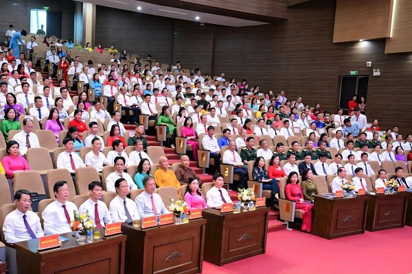 Quang cảnh hội nghị.