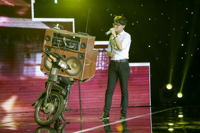 Tập 1 Thần Tượng Bolero: Quang Lê liên tiếp “ăn hiếp” hoa hậu Bolero Như Quỳnh