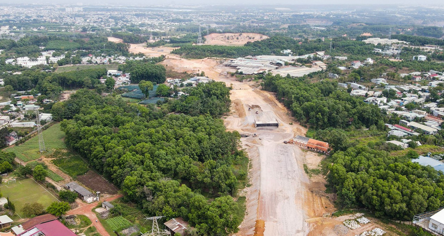 Thủ tướng yêu cầu khẩn trương hoàn tất công tác giải phóng mặt bằng trước ngày 15/4/2025, không được để xảy ra chậm trễ ảnh hưởng đến tiến độ toàn tuyến.