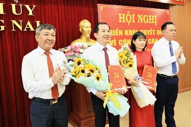 Lãnh đạo Tỉnh ủy, UBND tỉnh Đồng Nai trao quyết định bổ nhiệm 2 Phó Trưởng Ban Tuyên giáo và Dân vận tỉnh Đồng Nai.