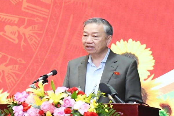 Tổng Bí thư Tô Lâm phát biểu tại hội nghị tiếp xúc cử tri.