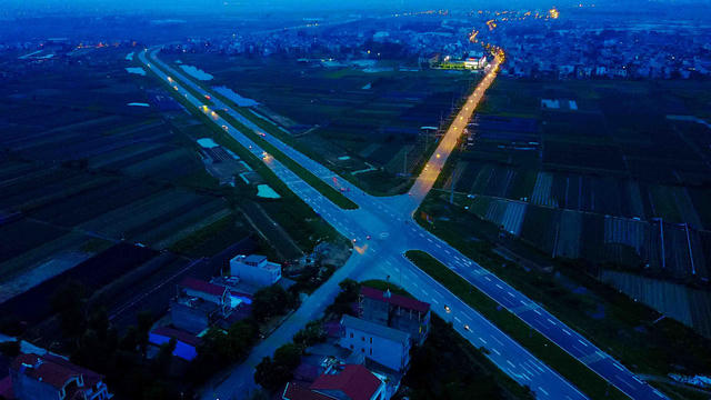 Đáng lo ngại, dọc tuyến đường này có khoảng chục điểm giao cắt với các tuyến giao thông khác, hình thành những điểm đen về tình trạng mất an toàn giao thông.