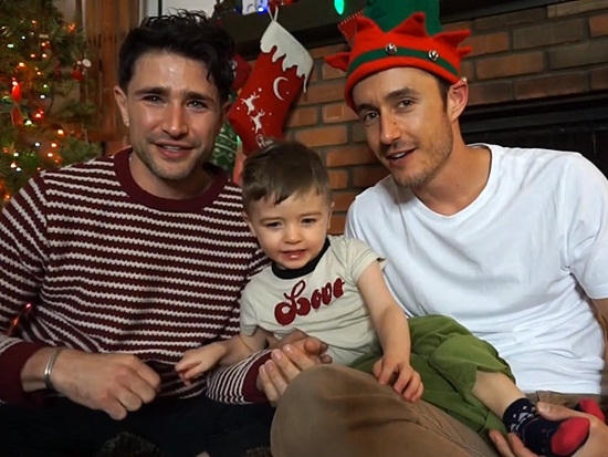 Nam diễn viên Matt Dallas và bạn đời Blue Hamilton hạnh phúc khi chào đón con trai nuôi đầu tiên, Son Crow.