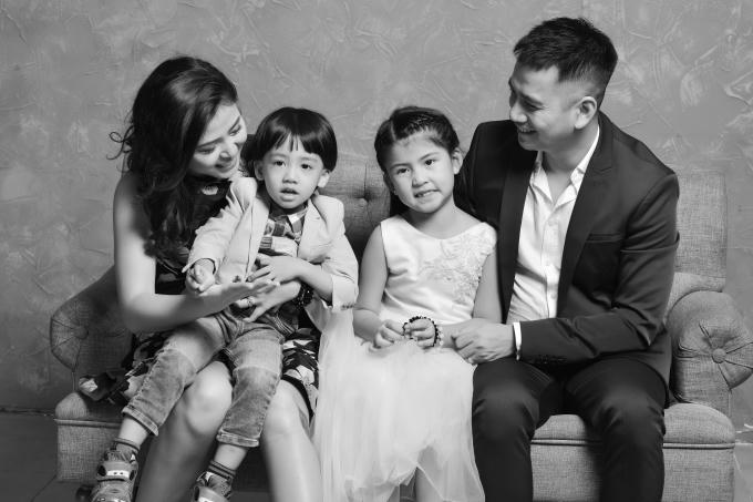 Ngọc Hiền viên mãn bên chồng và hai con