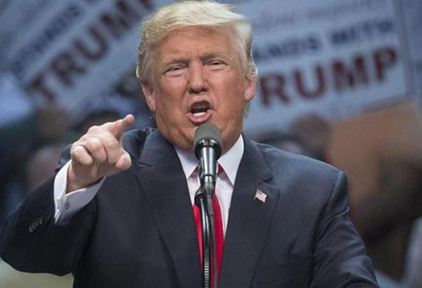 Tổng thống Donald Trump chỉ trích quyết định của thẩm phán Robart là hành động "nực cười".(Ảnh: EPA)