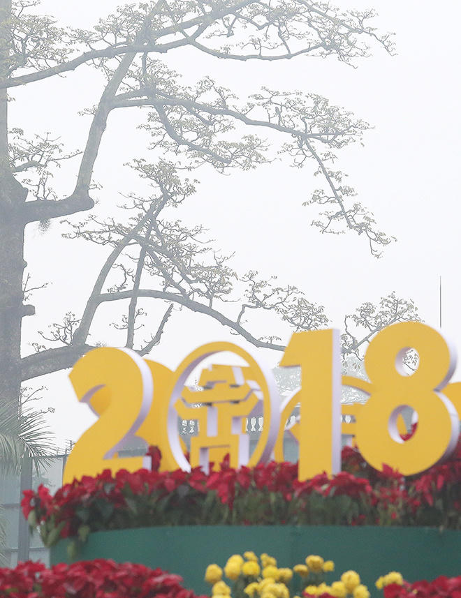 Theo các chuyên gia, nếu hiện tượng sương mù kéo dài thì sẽ ảnh hưởng khá nhiều tới cuộc sống của người dân, bởi độ ẩm cao khoảng 70-85% gây nồm, ẩm ướt kéo dài.