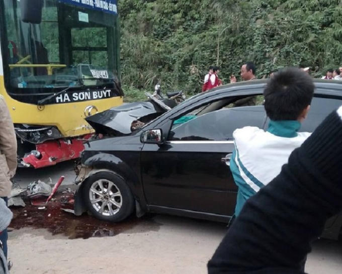 Hiện trường vụ tai nạn khiến một nhân viên Bệnh viện Đa khoa tỉnh Lào Cai tử vong.