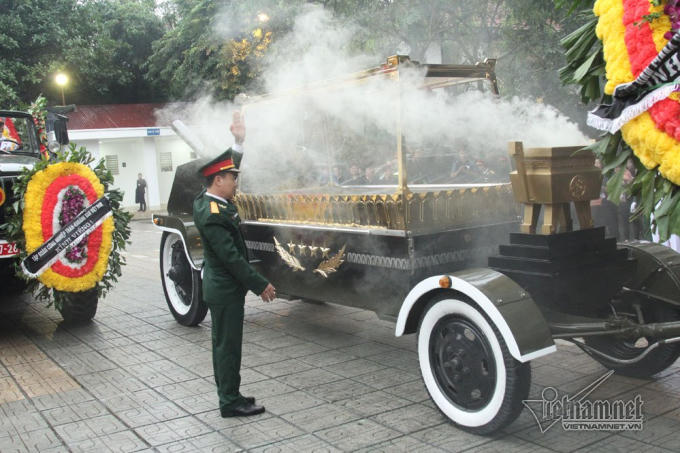 Linh xa chở linh cữu Chủ tịch nước được kiểm tra kỹ