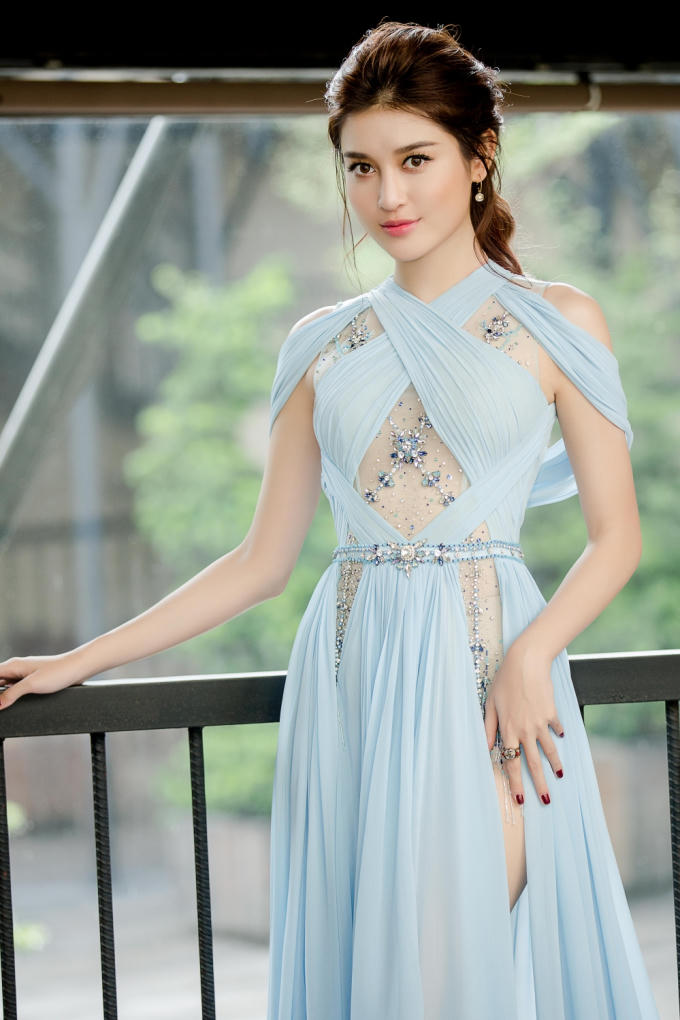 Xinh đẹp như thiên thần thế này, Huyền My và Thuỳ Dung khiến ai cũng mê mẩn