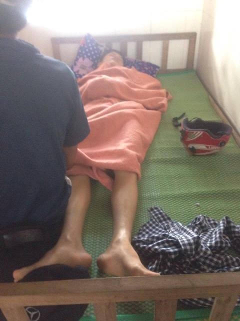 Em Nguyễn Thanh Tùng đang cấp cứu trong tình trạng hoảng loạn tinh thần.