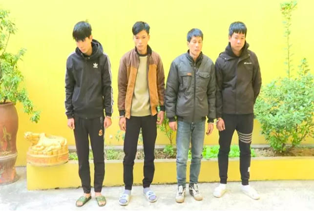 Bắt 4 đối tượng trộm cắp tài sản ở Bắc Ninh-1Các đối tượng tại cơ quan Công an.