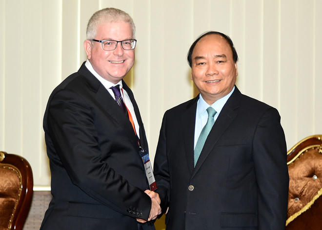 Thủ tướng Nguyễn Xuân Phúc tiếp Đại sứ Australia Craig Chittick. Ảnh: Quang Hiếu/VGP.