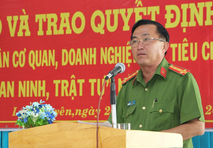 Đại tá Bùi Bé Năm, Phó Giám đốc Công an tỉnh đã đến tham dự và phát biểu tại buổi lễ.