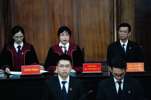 Hội đồng xét xử