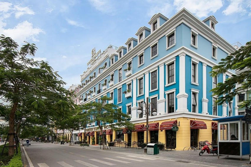 Khách sạn GreenSuites Bãi Cháy, Hạ Long nơi hỗ trợ miễn phí ăn ở cho các thân thân vụ chìm tàu.