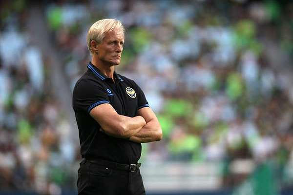 HLV Jorn Andersen đã chính thức bị sa thải.