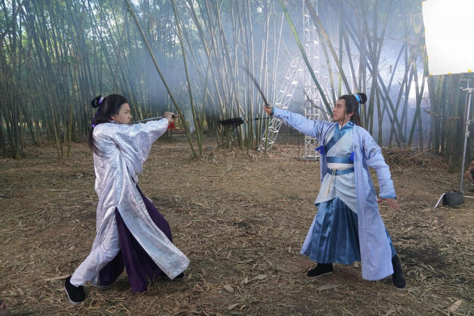 Đan Trường khoe tài võ thuật trong MV “Mưa trên cuộc tình”.