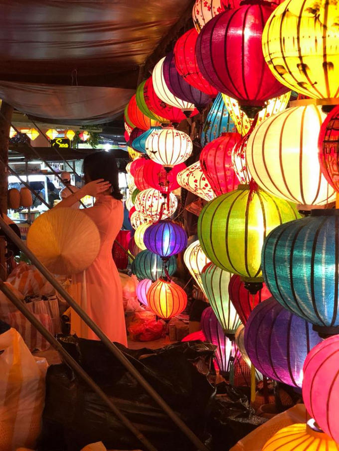 Ngắm phố cổ Hội An trong đ&ecirc;m say đắm l&ograve;ng người