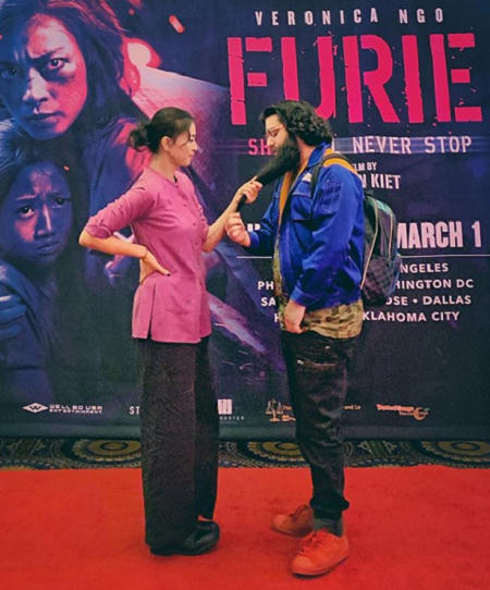 Ngô Thanh Vân và đạo diễn Jordan Vogt-Roberts trong buổi ra mắt phim ở Mỹ.