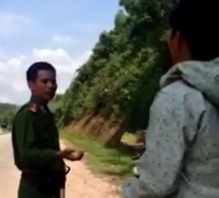 Ảnh chụp từ clip. Nguồn: Facebook.