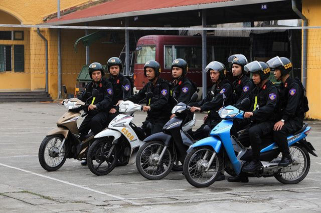 Trung tá Nguyễn Đình Đô, Tiểu đoàn trưởng tiểu đoàn CSCĐ số 1 (Trung đoàn CSCĐ Hà Nội) cho biết, đơn vị hiện có 3 đại đội tham gia tuần tra lưu động trên tất cả các tuyến đường được phân công, chia làm 3 ca gồm 7h – 11h, từ 11h – 15h, và từ từ 15h – 19h.