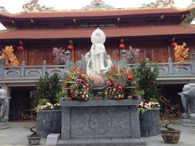 Đệ Nhất Điện, tòa nhà thứ nhất được thiết kế quy mô, đẹp đẽ.