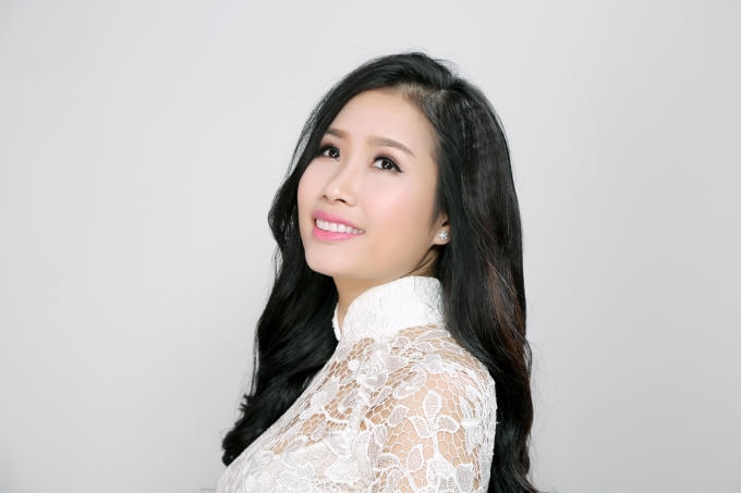 Trần Hồng Nhung - cô gái Kinh Bắc sở hữu giọng ca thính phòng mượt mà mang đậm chất trữ tình.