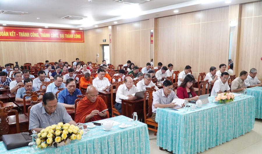 Đại biểu tham dự Hội nghị.