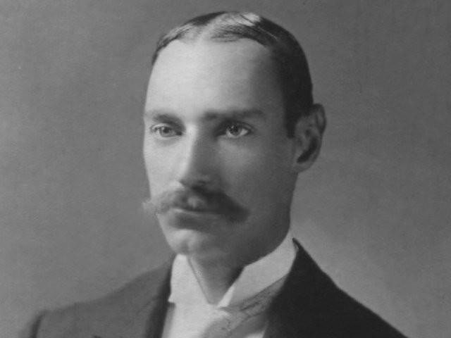 Người giàu có nhất trên tàu Titanic là doanh nhân người Mỹ John Jacob Astor IV.