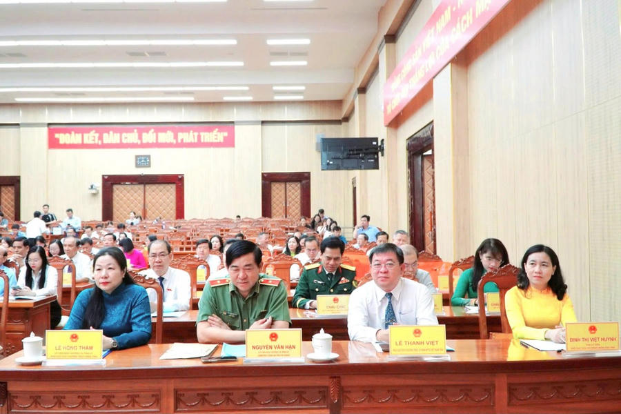 Đại biểu tham dự Hội nghị.