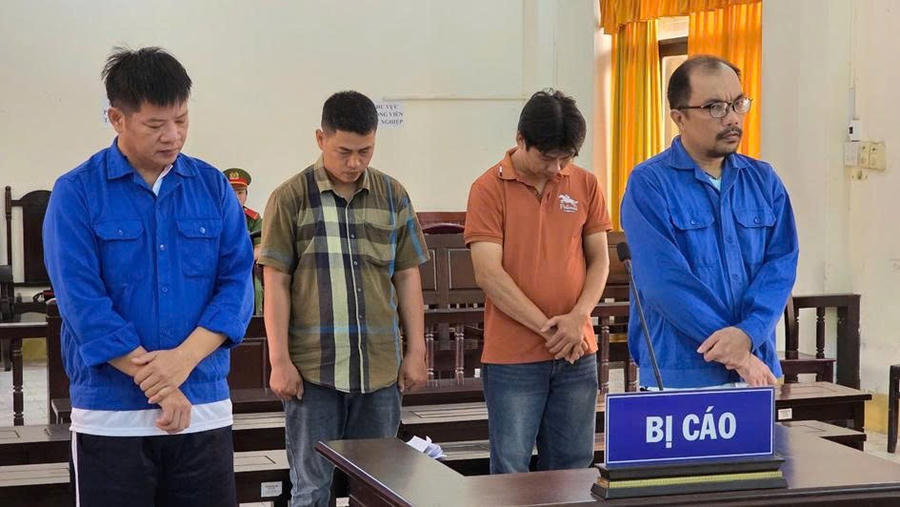 04 bị cáo tại phiên toà sơ thẩm