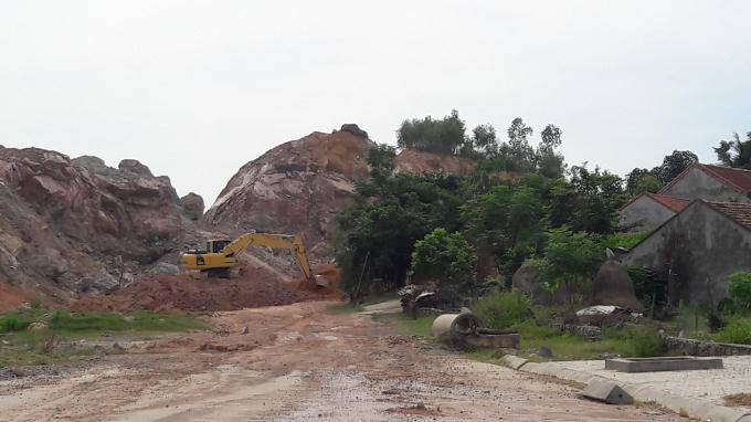 Dự án đường từ Bì La đến thị trấn Lập Thạch là tuyến đường xuyên qua địa hình đồi núi phức tạp nên phải sử dụng mìn để phá các kết cấu đá để đạt được hiệu quả cao và tiết kiệm được thời gian và kinh phí.