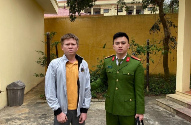 Vay tiền bạn gái rồi xù nợ