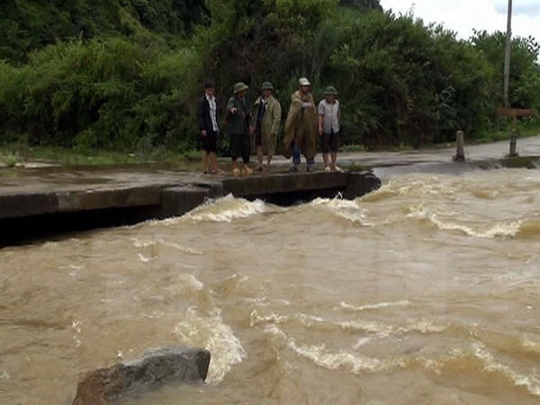 Hiện nay, mực nước tr&ecirc;n c&aacute;c s&ocirc;ng từ Thanh H&oacute;a đến Thừa Thi&ecirc;n Huế đang xuống chậm; c&aacute;c s&ocirc;ng ở khu vực bắc T&acirc;y Nguy&ecirc;n c&oacute; dao động nhỏ. Ảnh: minh họa/ Nguồn: TTXVN