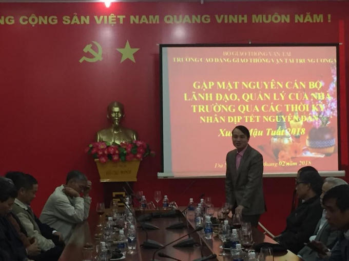 Ông Nguyễn Văn Tươi - Hiệu trưởng trường Cao đẳng Giao thông vận tải Trung ương V. (người đứng phát biểu)