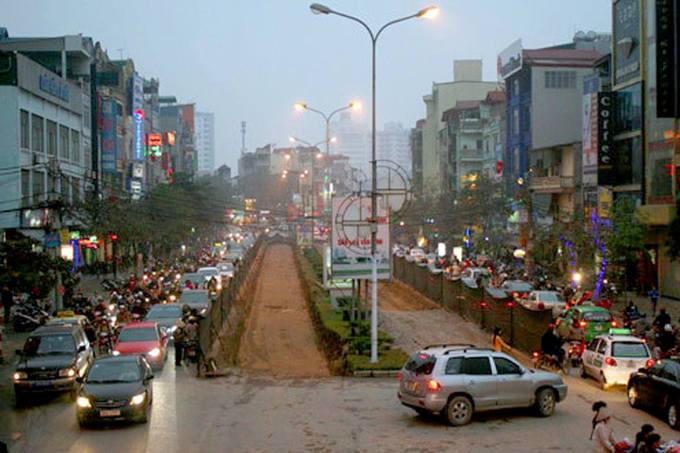 Những tuyến phố được xén thảm cỏ, mở rộng đường ở thủ đô