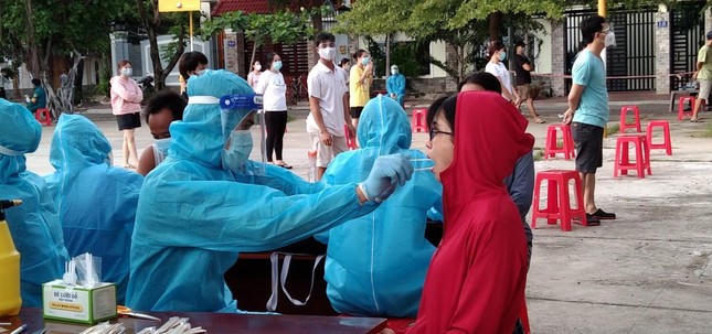 Bà Rịa-Vũng Tàu chỉ đạo khẩn vụ thông thầu, nâng giá mua vật tư chống dịch lên 900% ảnh 1