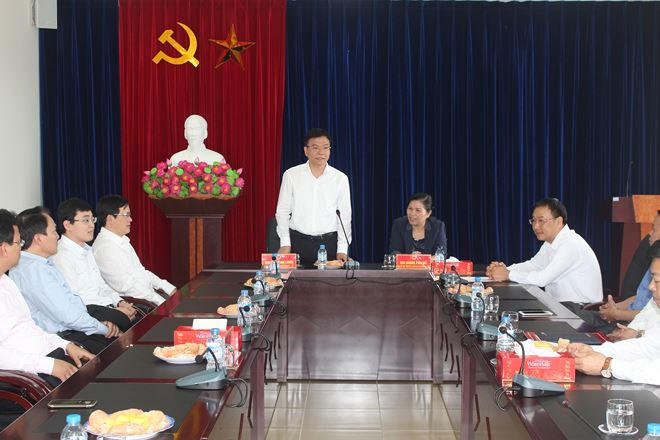 Bộ trưởng Lê Thành Long và Đoàn công tác thăm Văn phòng Đoàn ĐBQH Lai Châu.