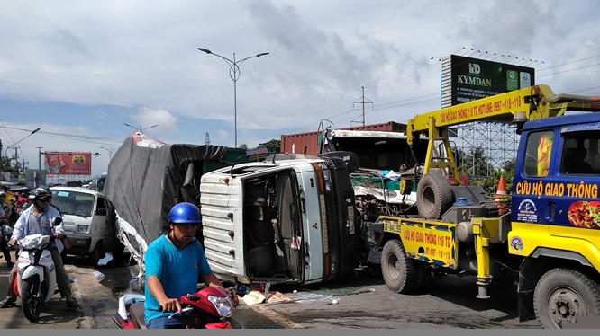 Về số lượng, mức độ các vụ TNGT so với cùng kỳ năm ngoái, năm nay giảm 7 vụ nhưng tăng 9 người chết, tăng 3 người bị thương.