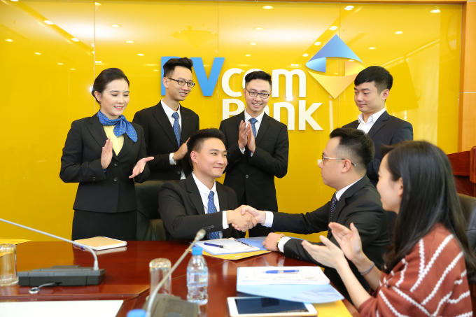 PVcomBank luôn chú trọng xây dựng và phát triển một môi trường làm việc chuyên nghiệp, năng động