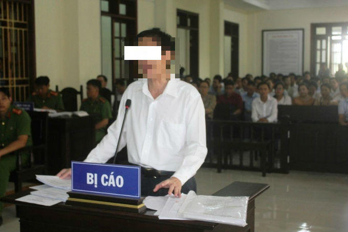 Bị cáo Trần Hữu Kiển trước tòa.