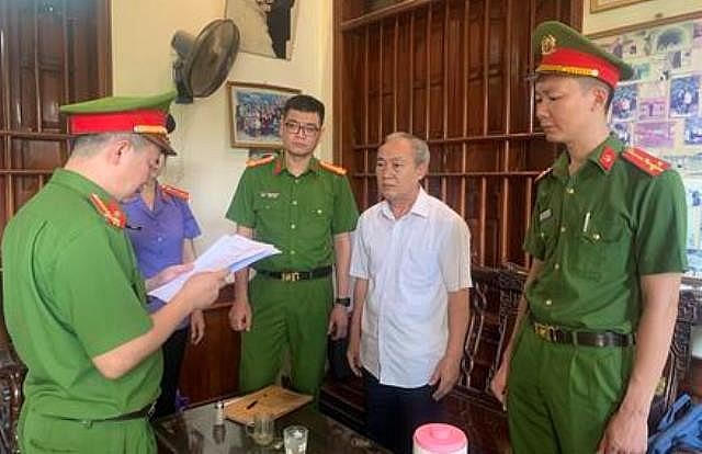 Khởi tố, bắt tạm giam nguyên Bí thư xã Vĩnh An, huyện Vĩnh Lộc, tỉnh Thanh Hóa. Ảnh: Công an Thanh Hóa