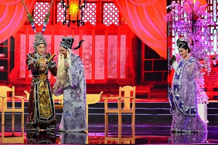 Kim Tử Long hội ngộ Thanh Tòng, Quế Trân trên sân khấu Danh hài Đất Việt tập 47.