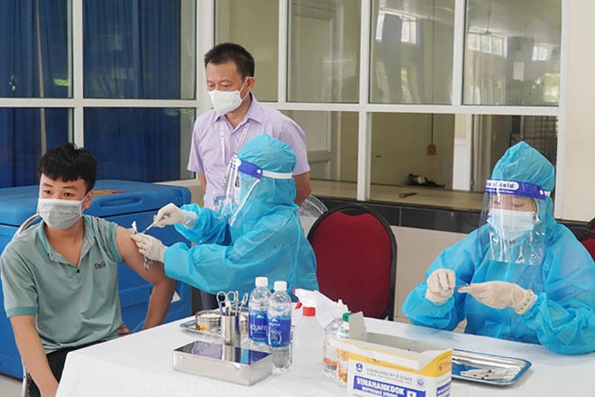 Quảng Bình đã có trên 60 ngàn người tiêm đủ 2 mũi vaccine Covid-19 (Ảnh: CTV).