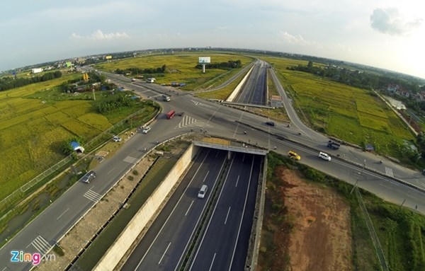 Đường cao tốc Nội Bài - Lào Cai (Ảnh: Zing.vn)