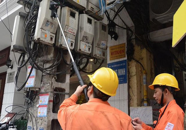 Hà Nội bắt tay vào việc xử lý hàng loạt cơ sở cho thuê phòng trọ tăng giá điện vô tội vạ với người thuê trọ (Ảnh minh họa)