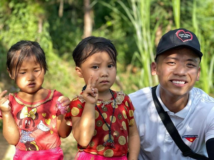 Niềm vui của Duy Anh là đem được niềm vui và sự no đủ đến với các em.